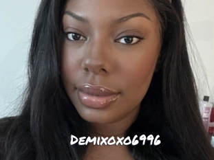 Demixoxo6996