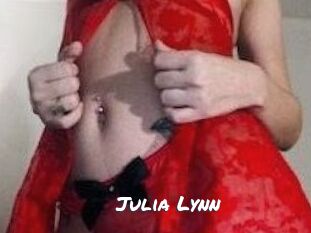 Julia_Lynn