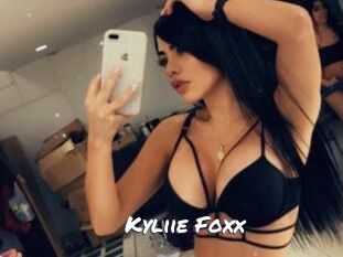 Kyliie_Foxx