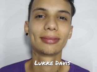 Lukke_Davis