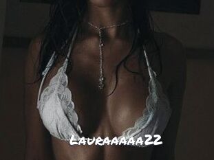 Lauraaaaa22