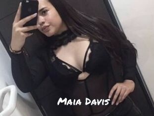 Maia_Davis