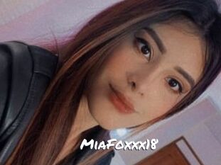 MiaFoxxx18