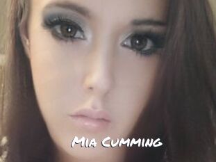 Mia_Cumming