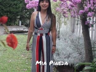 Mia_Pineda