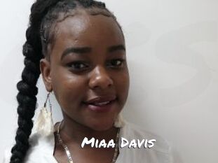 Miaa_Davis
