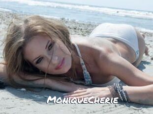 MoniqueCherie