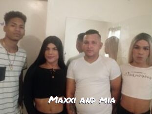 Maxxi_and_mia