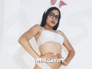 Miagrey19