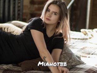 Miahotbb