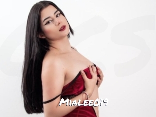 Mialee019