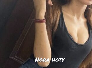 Nora_hoty