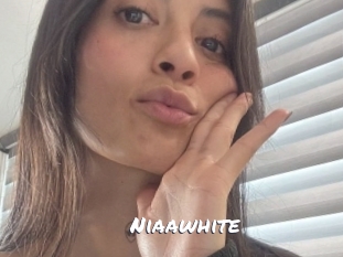 Niaawhite