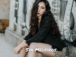 Sia_Medeiros