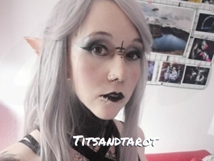 Titsandtarot