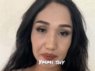 Ymmi_shy