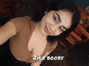 Zyle_boobs